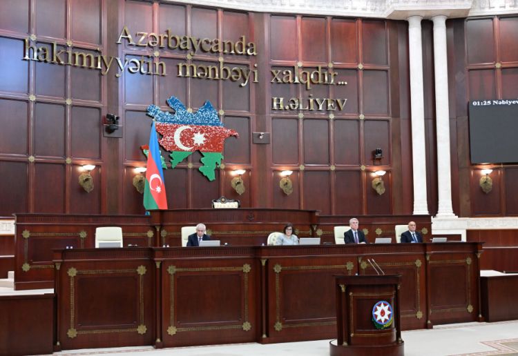 Azərbaycan bir sıra ölkə ilə diplomatik və xidməti pasport sahiblərini vizadan qarşılıqlı azad edir<font color=red> - FOTOLAR</font>