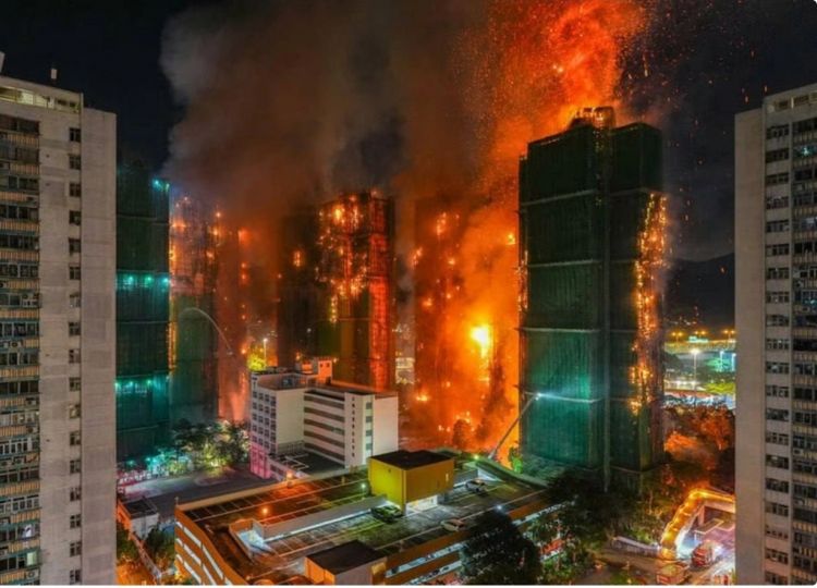 Honq Konqda yanan yaşayış kompleksində ölənlərin sayı 12-yə çatıb<font color='red'> - YENİLƏNİB</font>