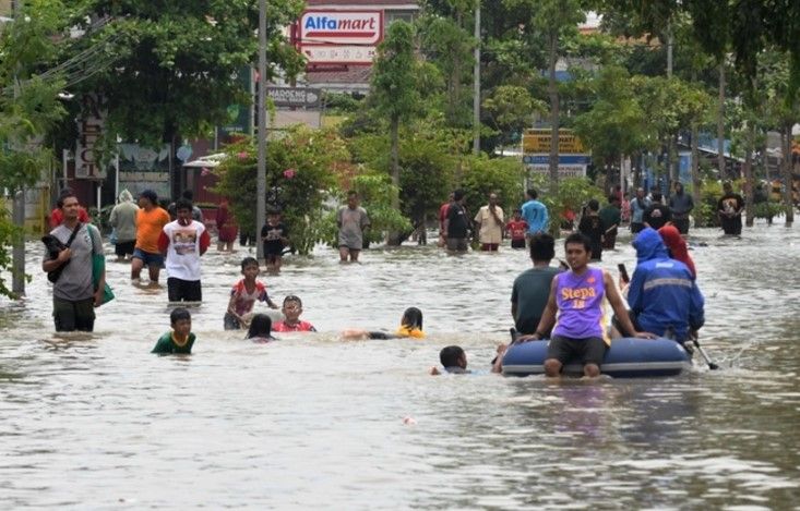 İndoneziyada daşqın və sürüşmə qurbanlarının sayı 250-yə yaxınlaşıb