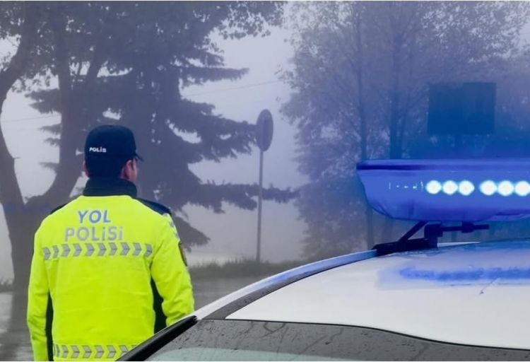 Baş Dövlət Yol Polisi İdarəsi avtomobillərin qış mövsümünə hazırlığı ilə bağlı sürücülərə çağırış edib