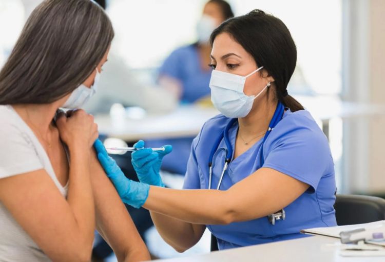 Avstriyada tibb işçiləri vaksin çatışmazlığından şikayət edirlər