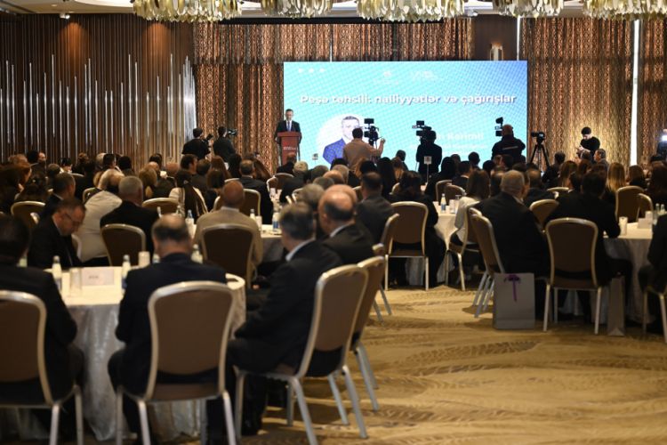 “Peşə təhsili: nailiyyətlər və çağırışlar” mövzusunda konfrans keçirilib<font color=red> - VİDEO</font>