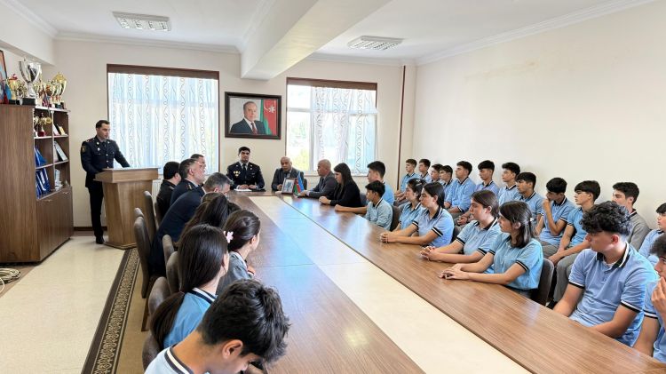 Naxçıvanda məktəblilərlə narkomaniyaya qarşı növbəti maarifləndirici tədbirlər keçirilib<font color=red> - FOTOLAR</font>