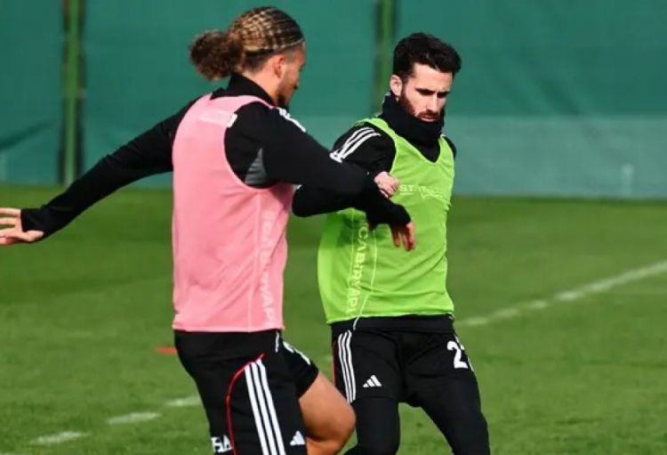 “Beşiktaş”dan ayrılmaq istəyən futbolçu məşqlərə geri qayıdıb