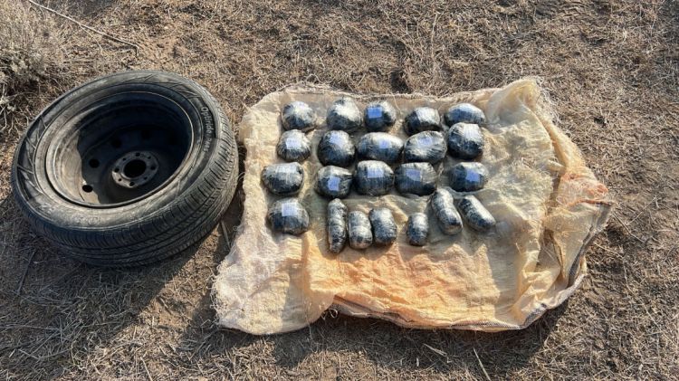 İrandan Azərbaycana narkotik vasitə keçirməyə cəhd göstərən şəxslər saxlanılıb<font color=red> - FOTOLAR</font>