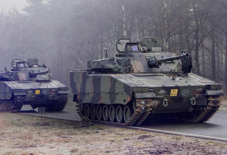 Media: İsveç Finlandiyanın şimalında hərbi texnika yerləşdirməyi planlaşdırır