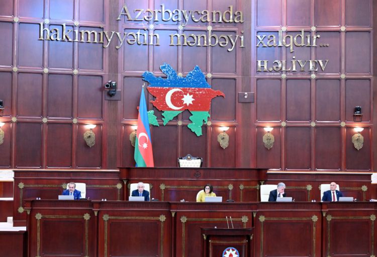 Parlamentdə “Daxili qoşunlar haqqında” yeni qanun layihəsi üçüncü oxunuşda təsdiqlənib