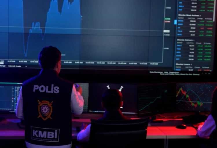 Kart məlumatlarını paylaşmaq real təhlükə doğurur