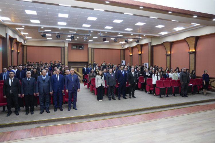 Naxçıvan Dövlət Universitetində Ümummilli Lider Heydər Əliyevin anım gününə həsr olunmuş tədbir keçirilib<font color=red> - FOTOLAR</font>