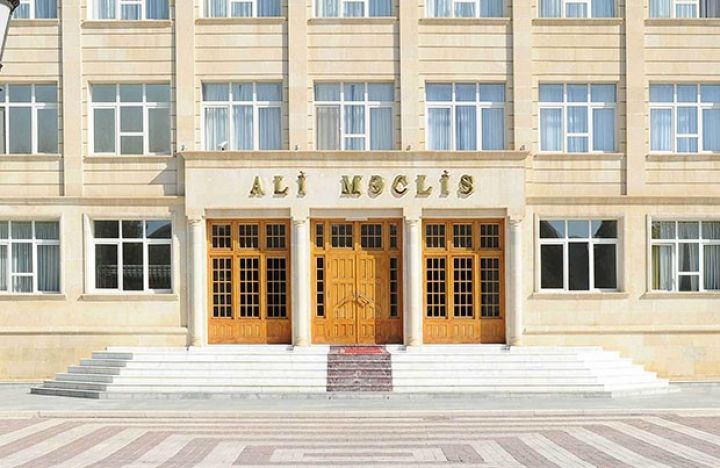 Naxçıvan Muxtar Respublikası Dövlət Arxiv İdarəsinin bir qrup əməkdaşı təltif edilib