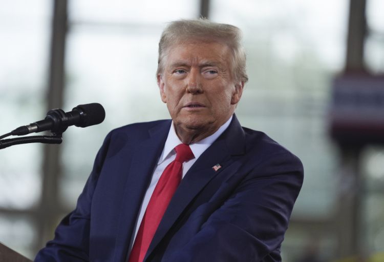 ABŞ Prezidenti: İndi biz dünyanın ən güclü ordusuna malikik