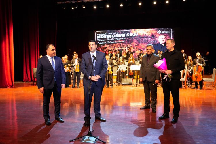 Elm və musiqi eyni səhnədə: NDU-nun dəvəti ilə Umut Yıldız Naxçıvanda<font color=red> - FOTOLAR</font>