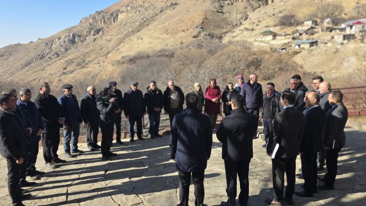 Şərurun Havuş kəndinə ilk dəfə optik internet xətti çəkilib<font color=red> - FOTOLAR</font>