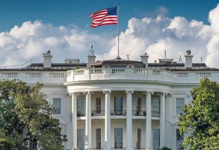 Tramp administrasiyası 48 xarici diplomatik nümayəndəliyin rəhbərini geri çağıracaq