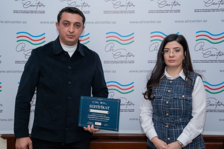 Naxçıvan televiziyasının baş redaktoru media təlimində mükafatlandırılıb<font color=red> - FOTOLAR</font>