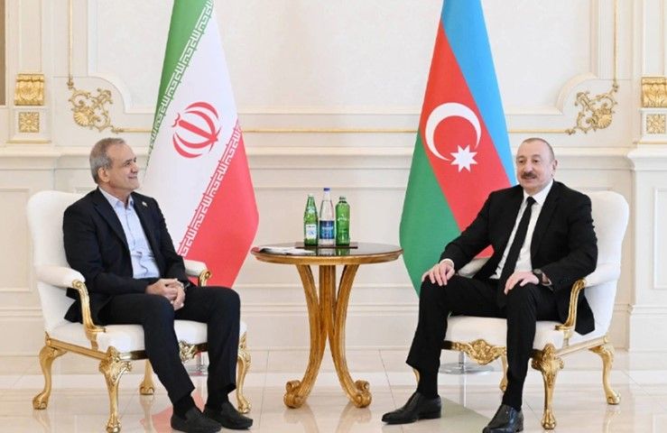 Məsud Pezeşkian Prezident İlham Əliyevə zəng edib