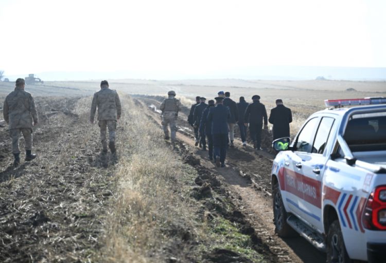 Liviyanın hərbi ekspertləri Türkiyədə təyyarənin qəzaya uğradığı yerə baxış keçirirlər
