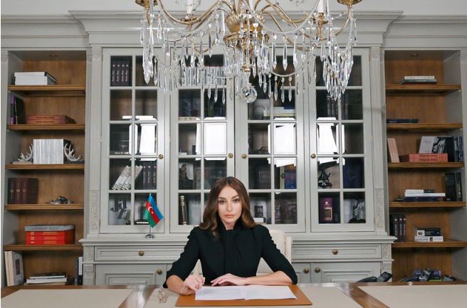 Mehriban Əliyeva AZAL təyyarəsinin qəzaya uğramasının ildönümü ilə bağlı paylaşım edib<font color=red> - FOTOLAR</font>