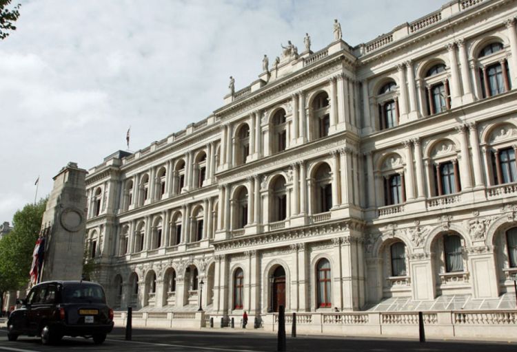 Böyük Britaniyada yaşayış səviyyəsinin aşağı düşəcəyi proqnozlaşdırılır