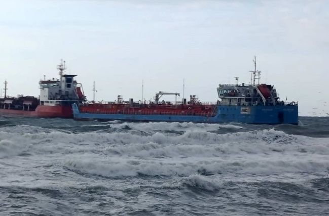 Azərbaycan və Türkiyə tankerlərinin qəzasına görə xilastemə qrupları hazır vəziyyətə gətirilib<font color='red'> - YENİLƏNİB</font>