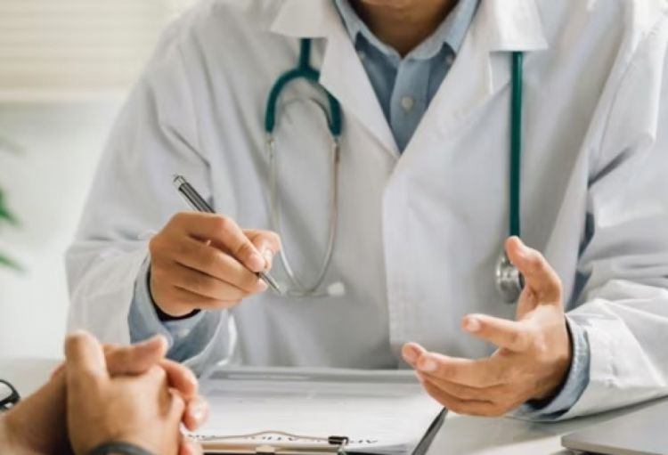 Fransada özəl xəstəxanaların həkimləri 10 günlük tətilə başlayırlar