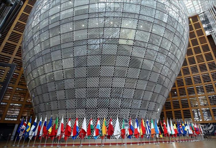 Aİ ölkələri Venesuelada vəziyyətin deeskalasiyasına çağırış edib