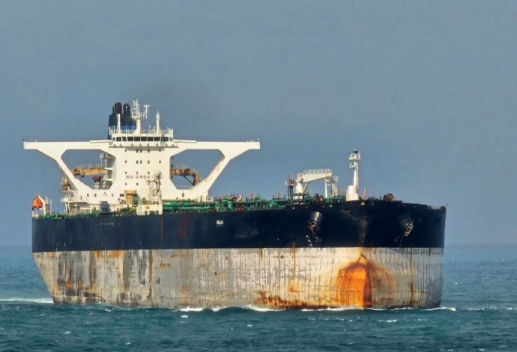 Media: ABŞ Avropaya gedən neft tankerinə müdaxilə etməyi planlaşdırır