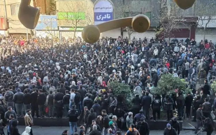 İranda etiraz dalğası genişlənib, aparıcı xəbər agentliklərinin saytları işləmir