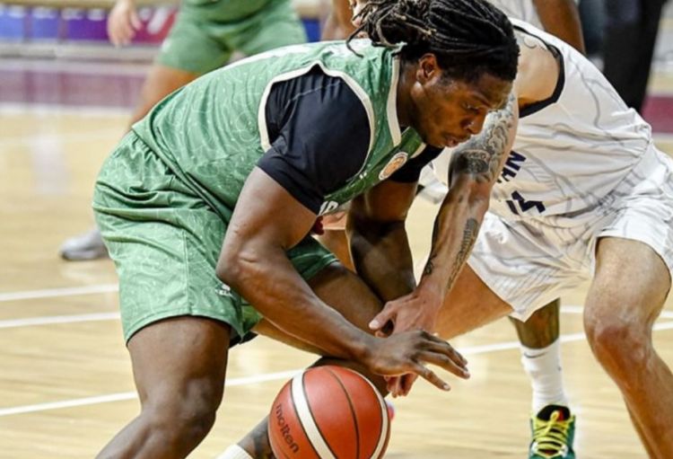 Azərbaycan klubu amerikalı basketbolçu ilə vidalaşıb