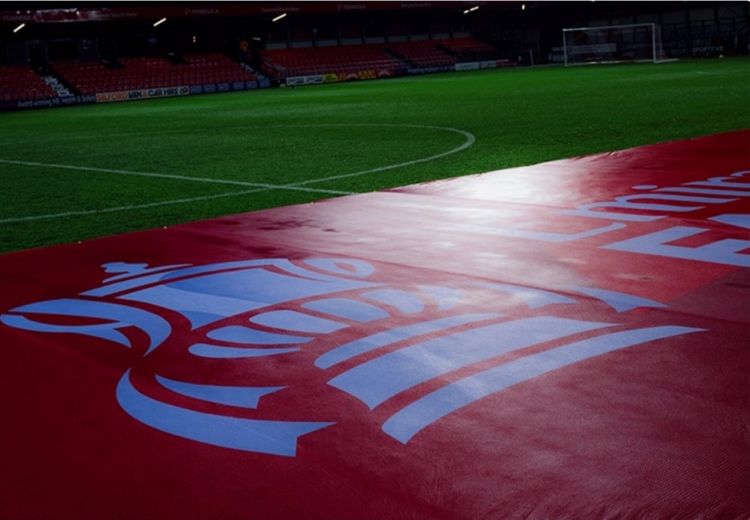 Meydanın donması səbəbindən İngiltərə klublarının oyunu təxirə salınıb