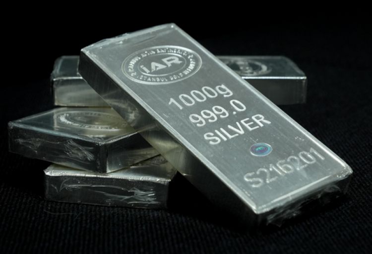 Gümüşün qiymətində rekord göstərici qeydə alınıb