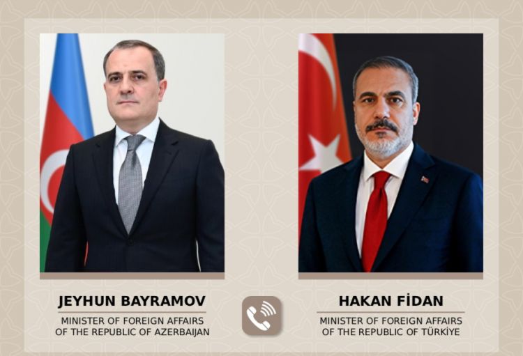 Ceyhun Bayramov Hakan Fidanla regiondakı təhlükəsizliyi müzakirə edib