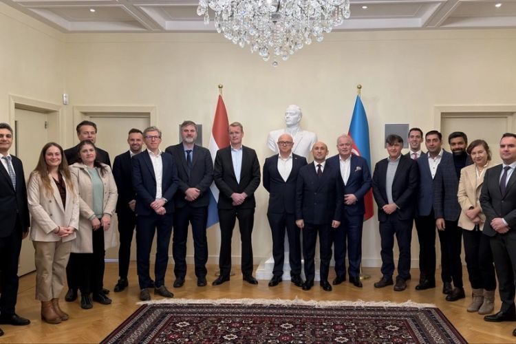 Azərbaycanla Niderland arasında iqtisadi tərəfdaşlıq müzakirə olunub