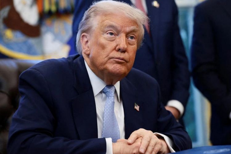 Tramp Rza Pəhləvinin İrana rəhbərlik edə biləcəyinə şübhə ilə yanaşıb