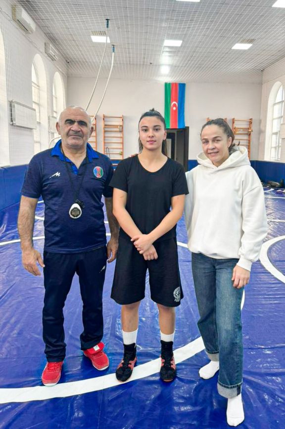 Naxçıvandan olan qadın güləşçi millinin heyətində