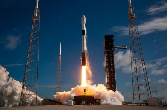 "SpaceX" 29 ədəd "Starlink" mini peykini orbitə çıxarıb