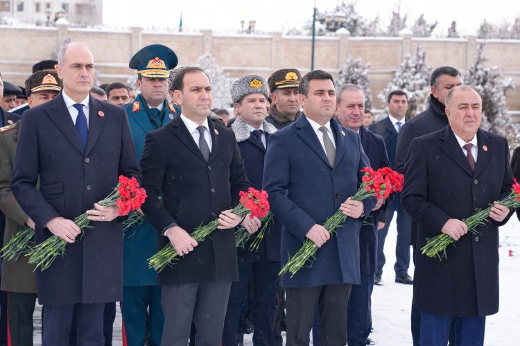 Naxçıvanda 20 Yanvar şəhidlərinin xatirəsi anılıb<font color=red> - FOTOLAR</font>