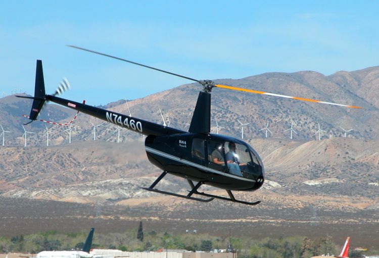 Yaponiyada radarlardan itən helikopterin qalıqları aşkarlanıb