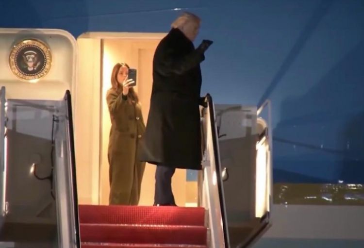 Tramp Davosa yola düşüb