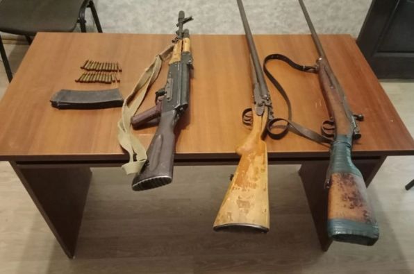Polis qanunsuz saxlanılan silah-sursat aşkarlayıb