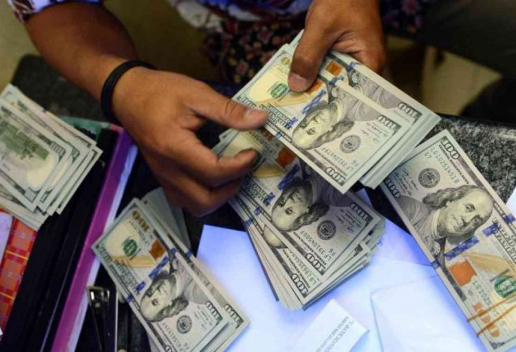 Ötən il xaricdən pul köçürmələri Misirin ən böyük valyuta mənbəyinə çevrilib