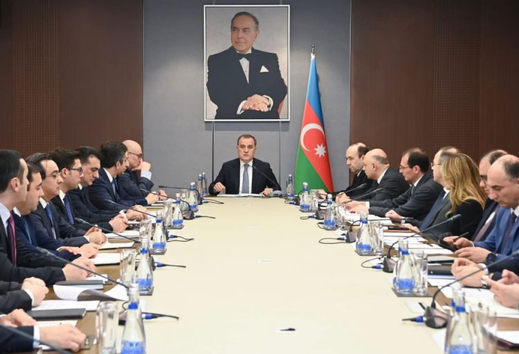 Xarici İşlər Nazirliyində geniştərkibli kollegiya iclası keçirilib