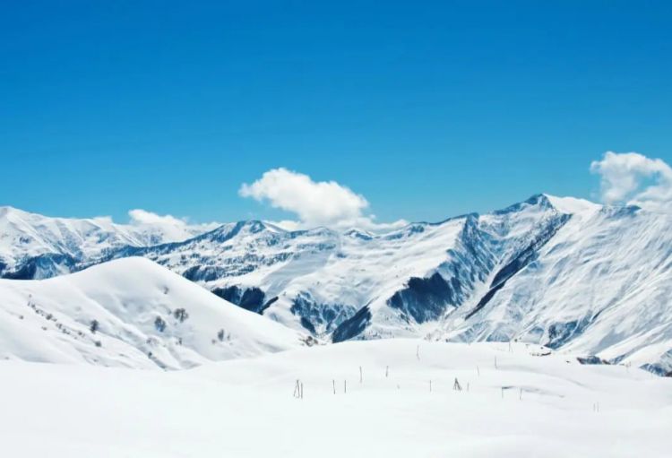 Bu qış Almatı dağlarında beş nəfər həlak olub