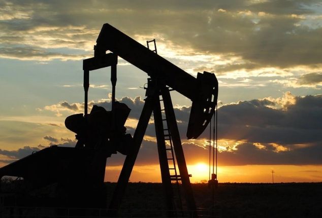 Azərbaycan 11 ayda neft idxalını 12,7 % azaldıb