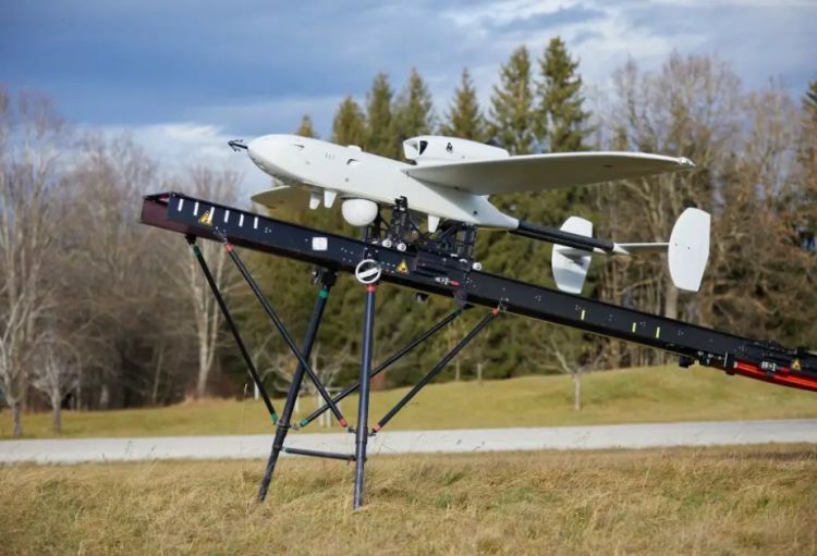 Almaniyanın yeni pilotsuz uçuş aparatı sınaqdan uğurla çıxıb