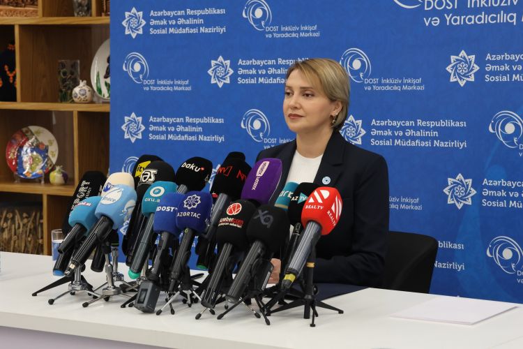 DOST İNKLÜZİV İNKİŞAF VƏ YARADICILIQ MƏRKƏZİNDƏ MƏTBUAT KONFRANSI KEÇİRİLİB<font color=red> - VİDEO</font>