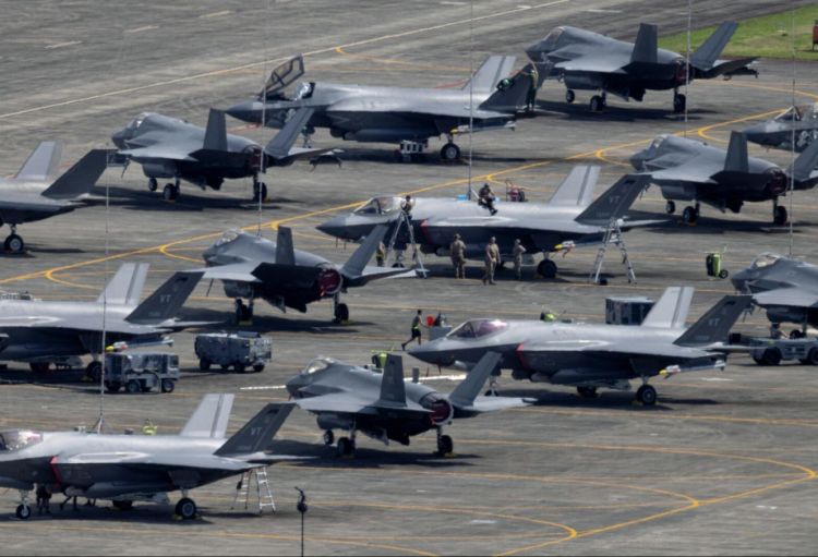 Media: ABŞ Avropaya qırıcı təyyarələr göndərir