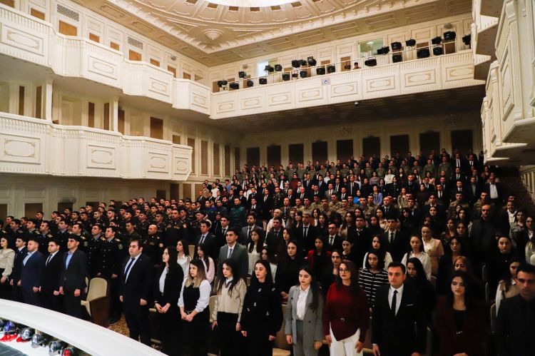 Naxçıvanda Gənclər Günü müsanibətilə bir qrup gənc təltif edilib<font color=red> - FOTOLAR</font>