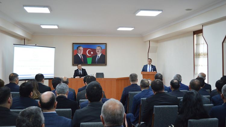 Naxçıvan Muxtar Respublikası Rəqəmsal İnkişaf və Nəqliyyat Nazirliyində  2025-ci ilin yekunlarına dair iclas keçirilib<font color=red> - FOTOLAR</font>