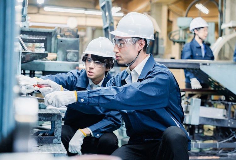 Yaponiyada əcnəbi işçilərin sayı yenidən rekord həddə çatıb